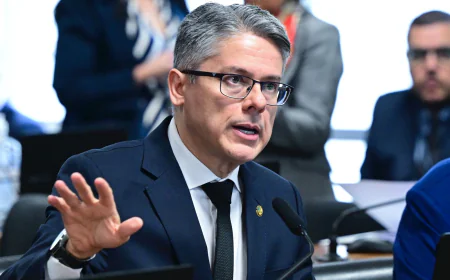Relatório de Alessandro rejeita PEC da Blindagem no Senado