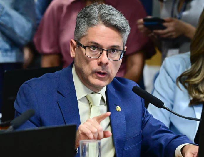 Senador Alessandro defende isenção do Imposto de Renda e taxação de grandes fortunas: “um passo consistente para um Brasil mais justo”