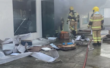 BOMBEIROS SÃO ACIONADOS PARA CONTROLAR PRINCÍPIO DE INCÊNDIO NA RÁDIO XODÓ FM ARACAJU.