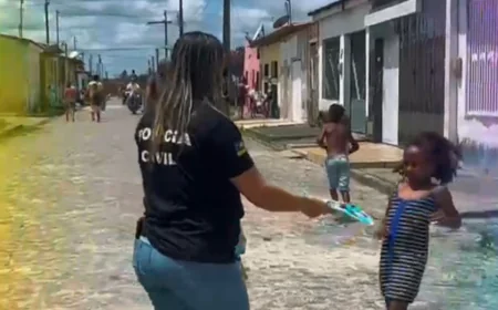 Polícia Civil realiza ação beneficente e distribui brinquedos em comemoração ao Dia das Crianças em Cristinápolis