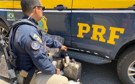 POLÍCIA RODOVIÁRIA FEDERAL EM SERGIPE APREENDE 91 GARRAFAS DE VINHOS IMPORTADOS SEM NOTA FISCAL EM ITABAIANA.