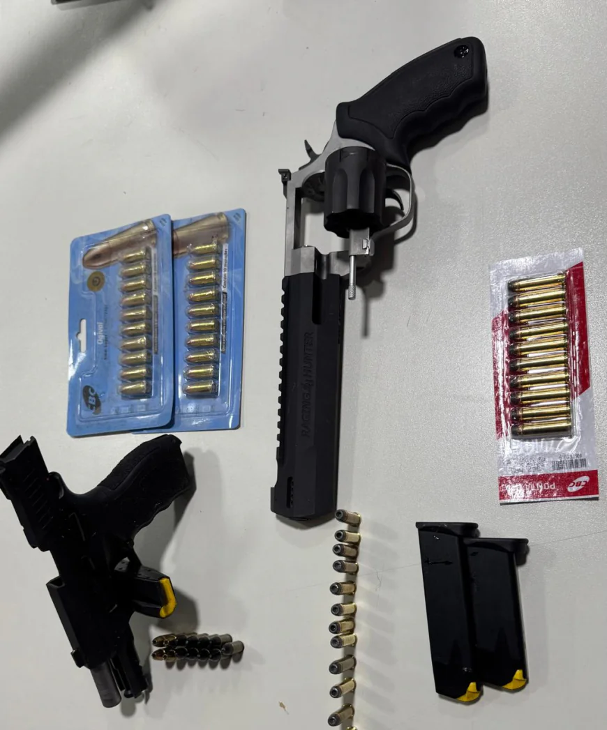 Polícia Civil cumpre mandado e apreende armas em poder de homem com registro cassado