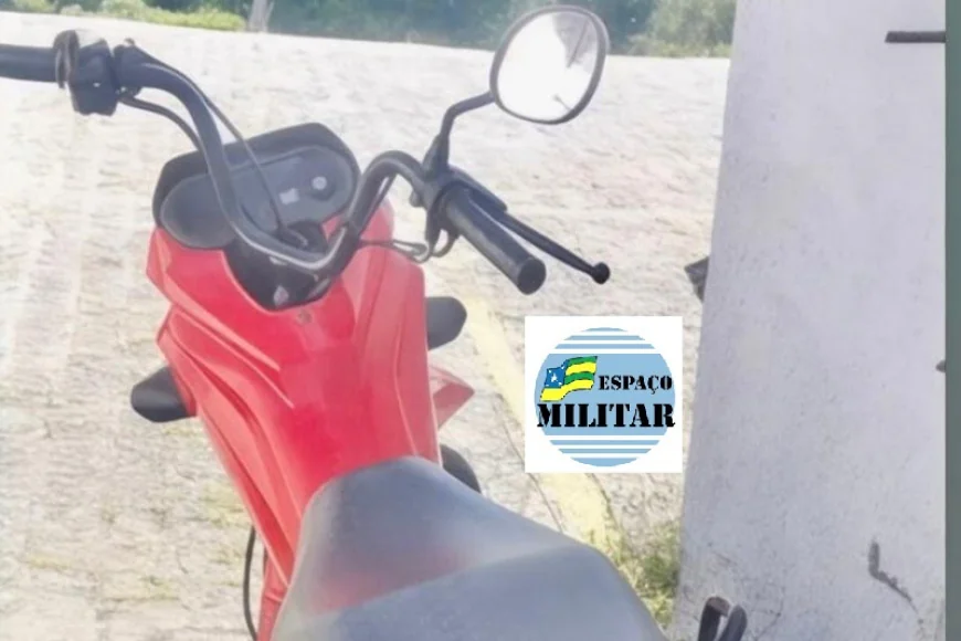 8º BATALHÃO RECUPERA MOTOCICLETA COM RESTRIÇÃO DE ROUBO NA AVENIDA TANCREDO NEVES.