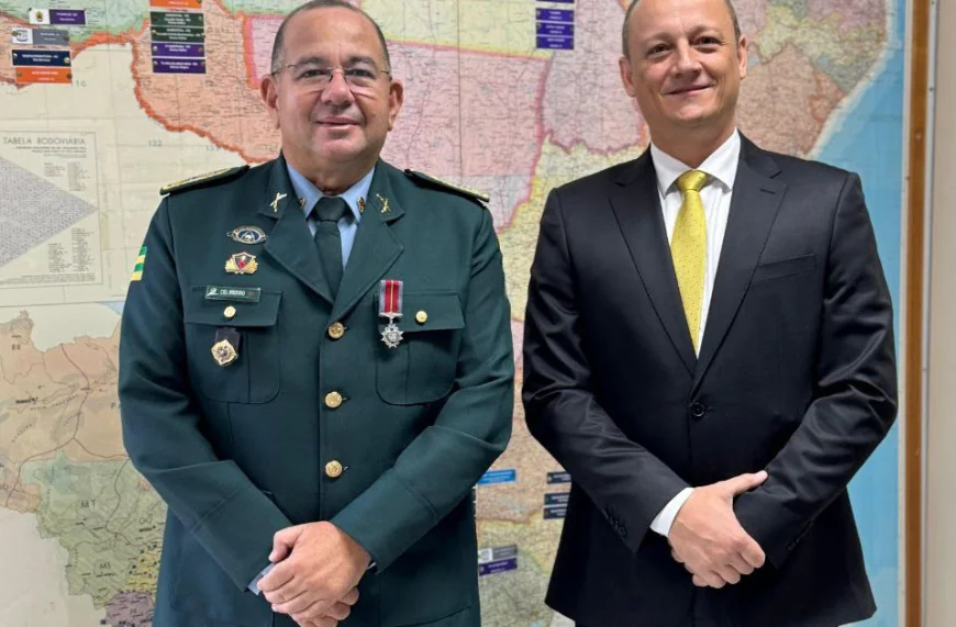 COMANDANTE-GERAL DA PMSE, CORONEL RIBEIRO, É AGRACIADO COM A MEDALHA DO MÉRITO DA FORÇA NACIONAL, CONCEDIDA PELO MINISTRO DA JUSTIÇA.